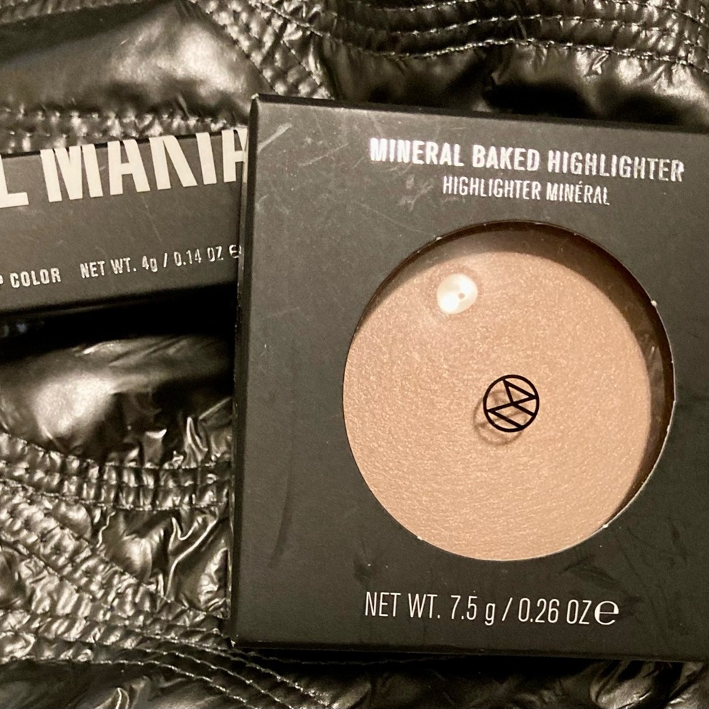 Il Makiage Mineral Baked Highlighter